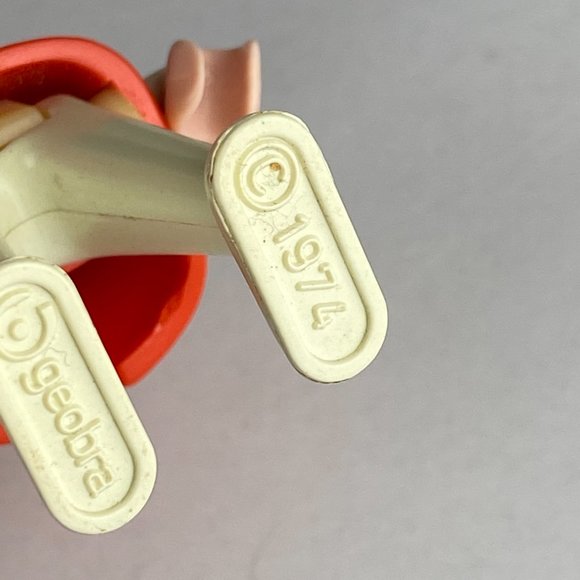 Vtg Geobra 1974 Lot of 3 Castle Village Towns People Figure Toys Pretend Play - Picture 6 of 6